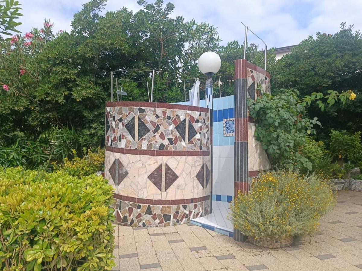 Villa Latina With 6 Apartments And A Shared Pool Vir Luaran gambar